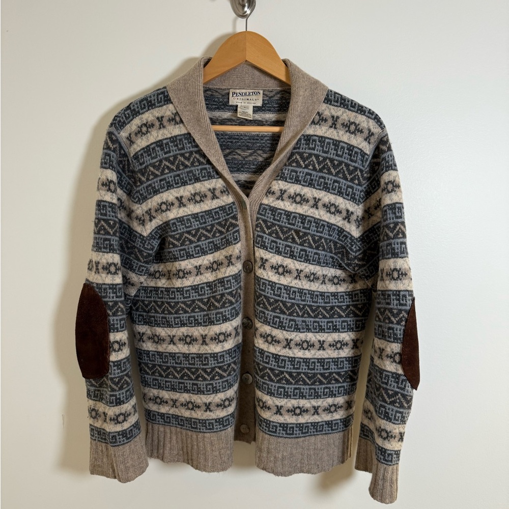 Pendleton Women's Blue and Cream Patterned Cardigan Sweater